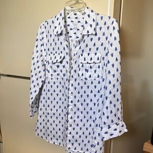 Linen shirt with blue pattern